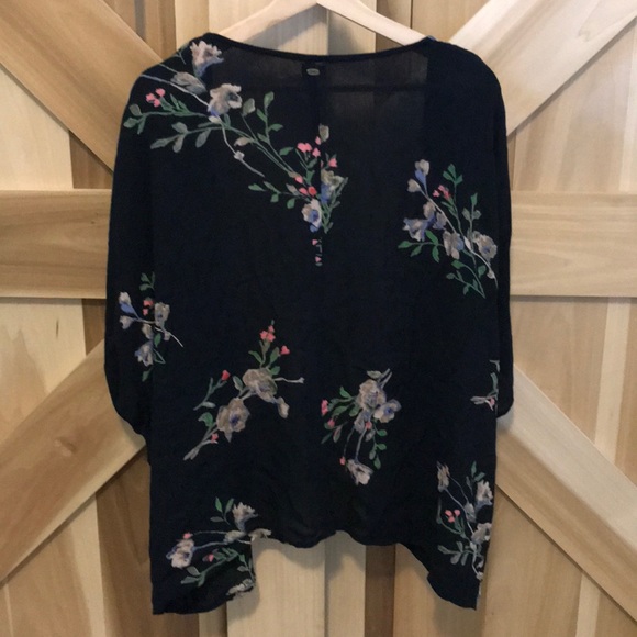 O’Neill Floral Print Kimono - Picture 2 of 5